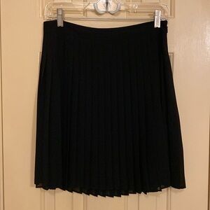 Loft size 2 black pleated mini skirt